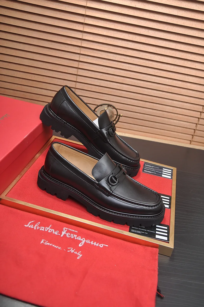 Men's shoes 💰680💶 [Ferragamo/Ferragamo] The latest model in the counter. Original imported high-quality cowhide with open sides + imported 🐂 water-dyed cowhide lining + original luxury metal buckle + original combination outsole. Comparison without pressure 38--45 (45 is custom-made and cannot be returned or exchanged)